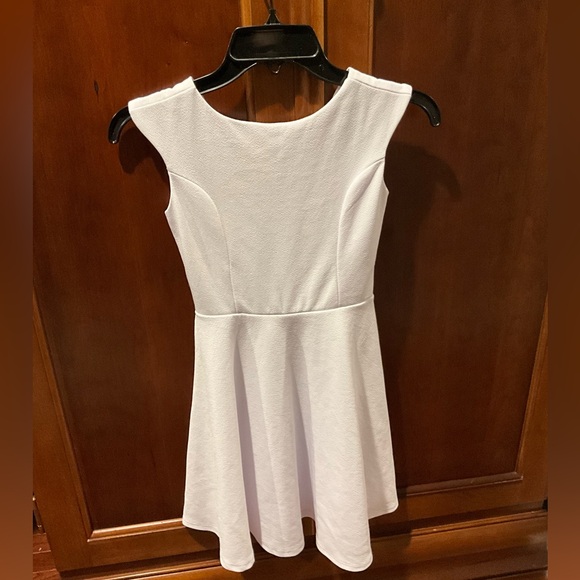 Un Deux Trois Other - UN DEUX TROIS Girls Elegant White Sleeveless Dress Size 10